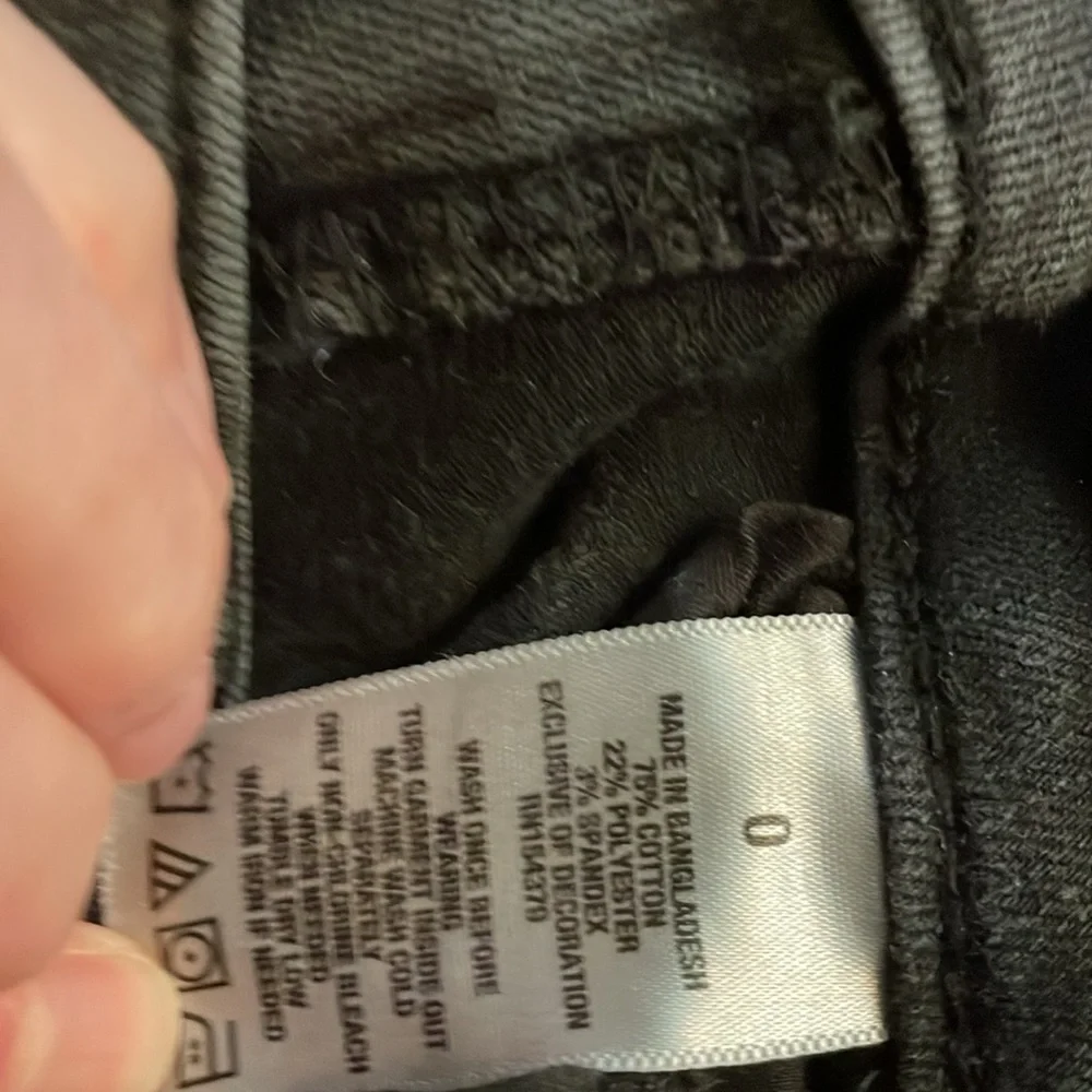 Bundle of 3 tween  shorts, size 0, 16 and 1 PR 25 waist - Picture 12 of 13
